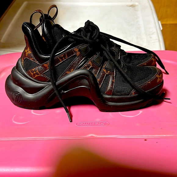 Louis Vuitton Black and Brown Sneakers - Picture 1 of 3